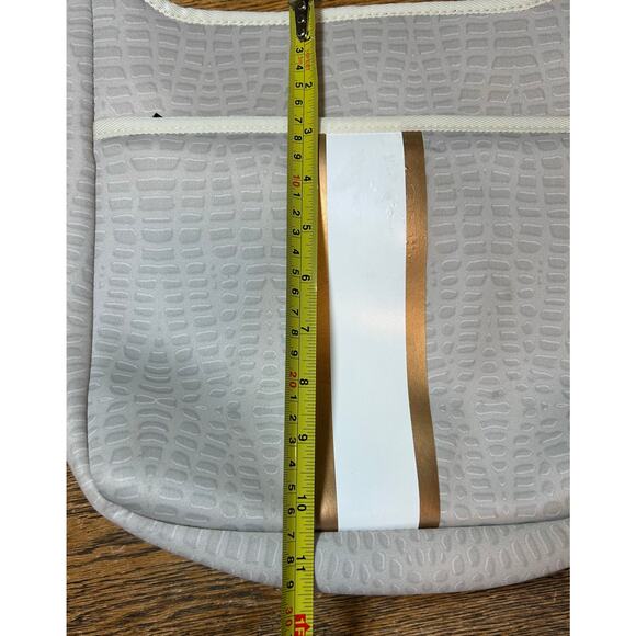 Haute Shore Neoprene Crossbody Purse in Cream Croc Print Adjustable Strap - Picture 10 of 13